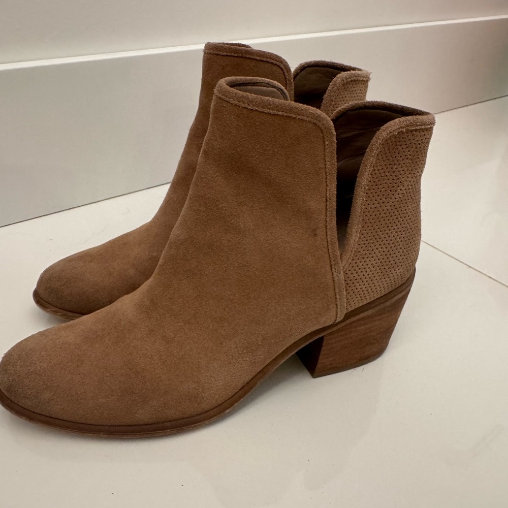 Hinge ankle boots 2016 vibes